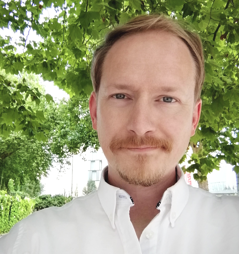 Yep, that's me. Richard Banks. Certified career and leadership coach.